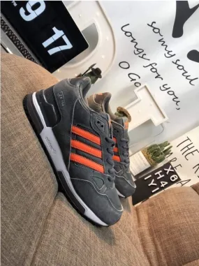 Baskets Adidas ZX750